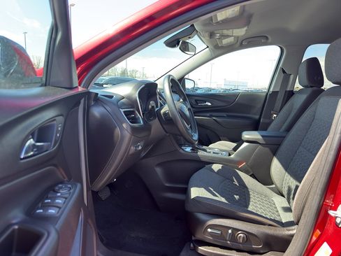 Used 2023 Chevrolet Equinox LT AWD/4WD image 11