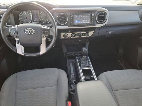 Used 2017 Toyota Tacoma SR5 image 20
