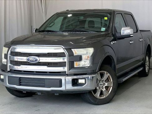 Used 2015 Ford F150 Lariat RWD image 2