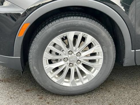 Used 2024 Cadillac XT4 Luxury w/ Cold Weather Package AWD/4WD image 12