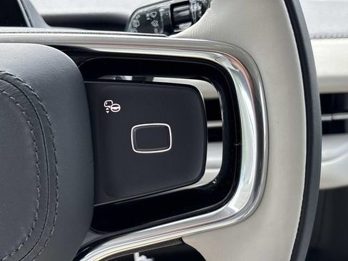 New 2026 Lincoln Navigator Premiere AWD/4WD image 25