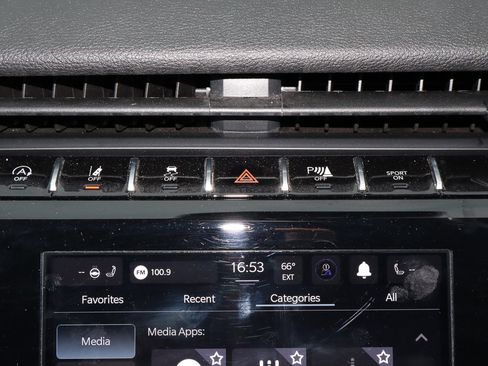 Used 2023 Jeep Grand Cherokee Altitude image 22