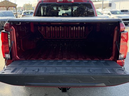 Used 2024 Chevrolet Colorado Z71 w/ Z71 Convenience Package 2 image 4