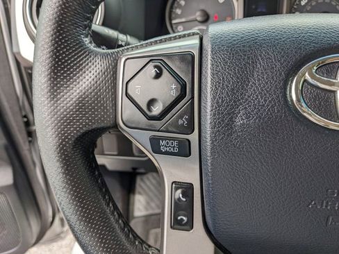 Used 2017 Toyota Tacoma SR5 w/ Tow Package image 30