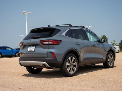 Used 2023 Ford Escape Platinum AWD/4WD image 7