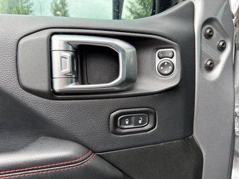 Used 2018 Jeep Wrangler Unlimited Rubicon AWD/4WD image 14