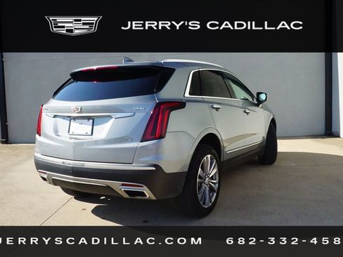 Certified 2025 Cadillac XT5 Premium Luxury image 7