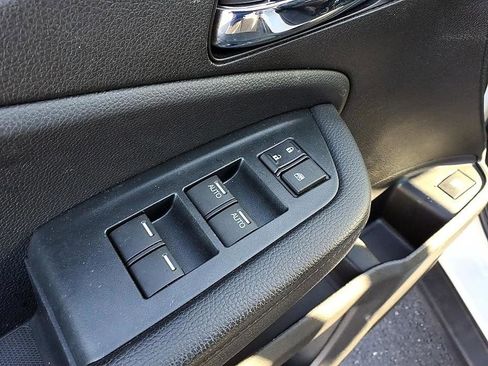 Used 2022 Honda Pilot Sport image 11