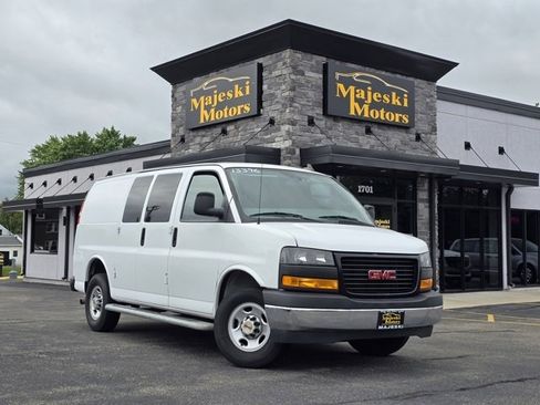 Used 2023 Chevrolet Express 2500 w/ Driver Convenience Package image 1