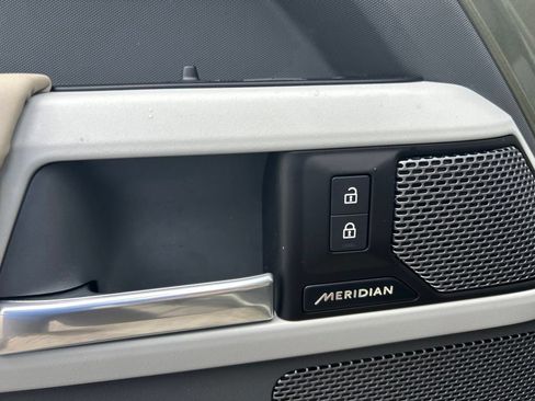 Used 2024 Land Rover Defender 110 S AWD/4WD image 35