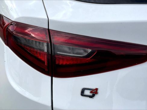 Used 2018 Alfa Romeo Stelvio AWD image 29