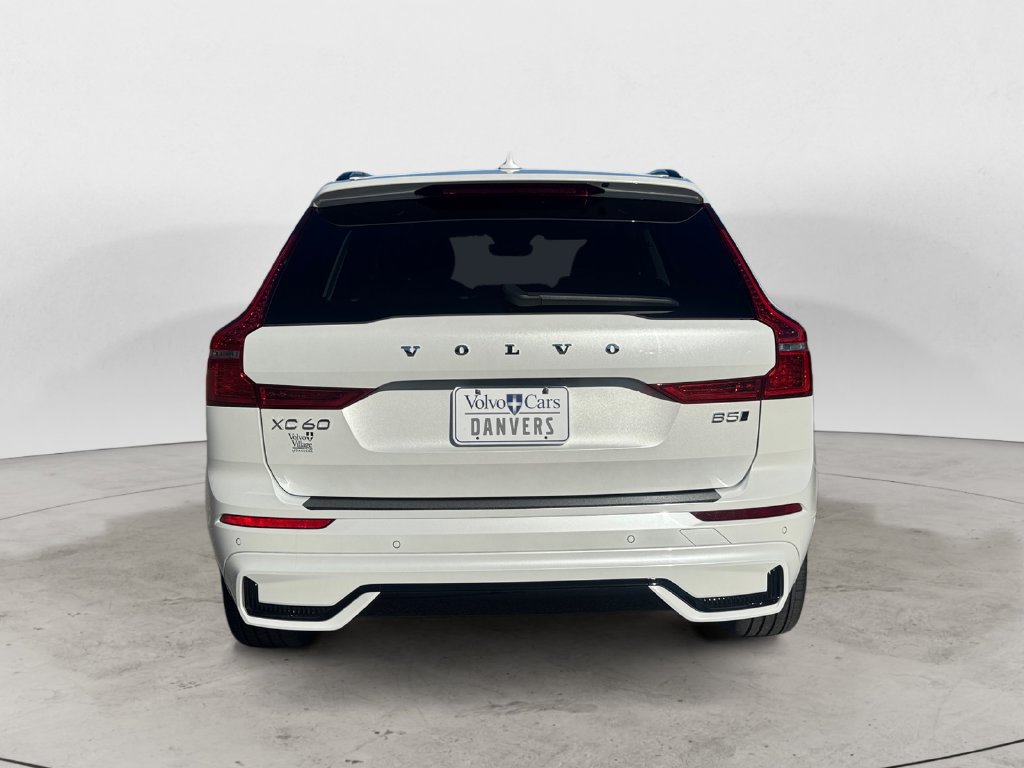 Certified 2024 Volvo XC60 B5 Plus w/ Climate Package AWD/4WD image 5
