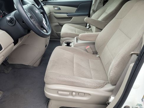 Used 2016 Honda Odyssey SE image 18