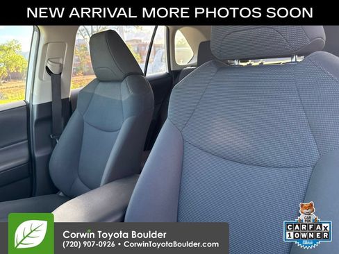 Used 2019 Toyota RAV4 LE w/ Carpet Mat Package AWD/4WD image 10