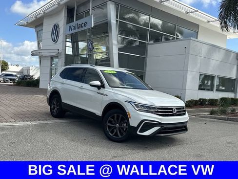 Certified 2023 Volkswagen Tiguan SE FWD image 1