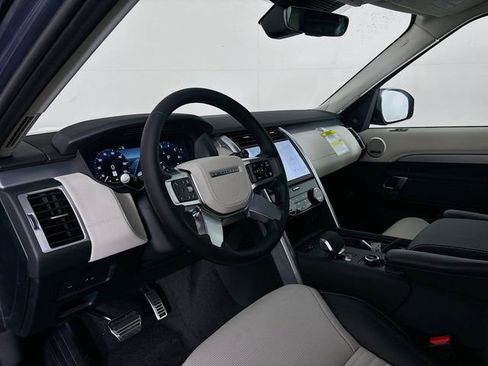 New 2026 Land Rover Discovery Limited Edition AWD/4WD image 9