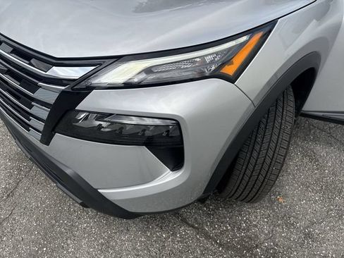 Used 2025 Nissan Rogue S FWD image 30
