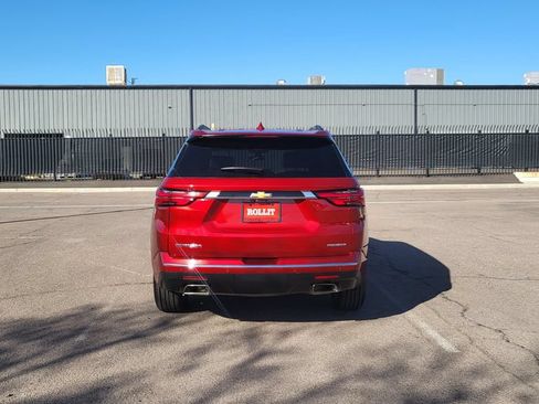 Used 2023 Chevrolet Traverse Premier FWD image 8