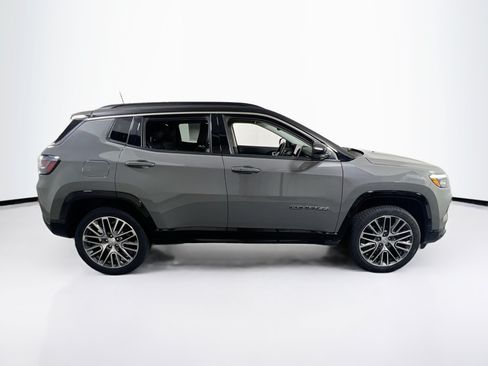 Used 2022 Jeep Compass Limited w/ Elite Group AWD/4WD image 4