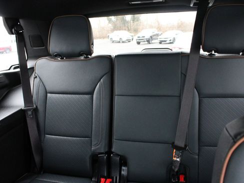 Used 2025 GMC Yukon AT4 w/ LPO, Floor Liner Package image 19