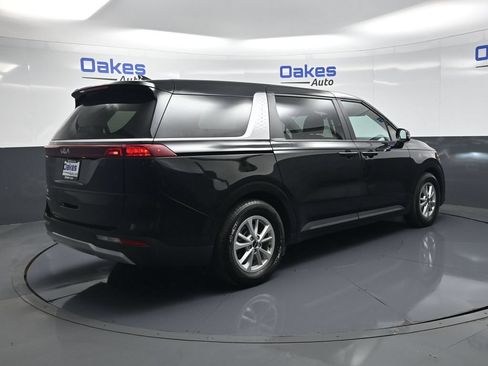 Certified 2024 Kia Carnival LX FWD image 7