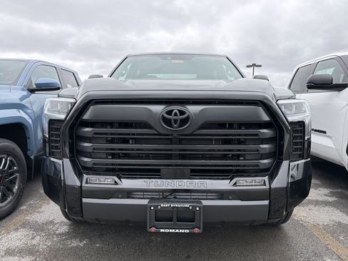 New 2026 Toyota Tundra Limited AWD/4WD image 3