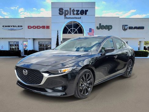 Used 2024 MAZDA MAZDA3 s FWD image 4