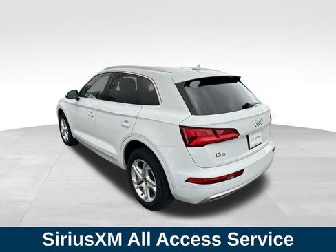 Used 2019 Audi Q5 2.0T Premium w/ Convenience Package AWD/4WD image 3