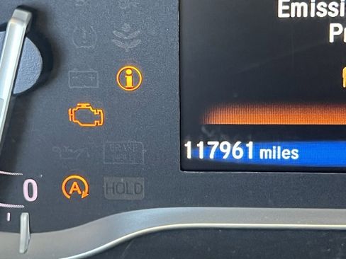 Used 2017 Honda Pilot Touring image 8