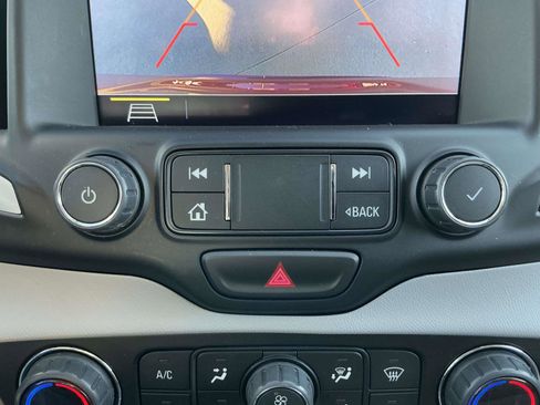 Used 2021 GMC Terrain SLT image 23