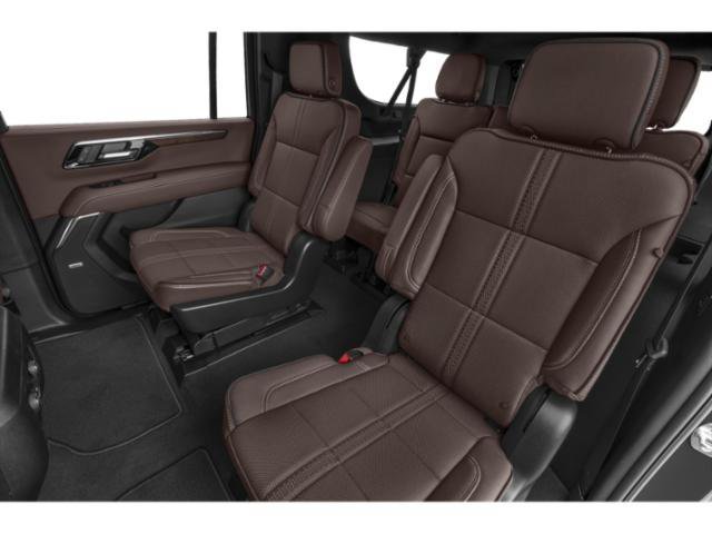Used 2025 Chevrolet Suburban High Country AWD/4WD image 15