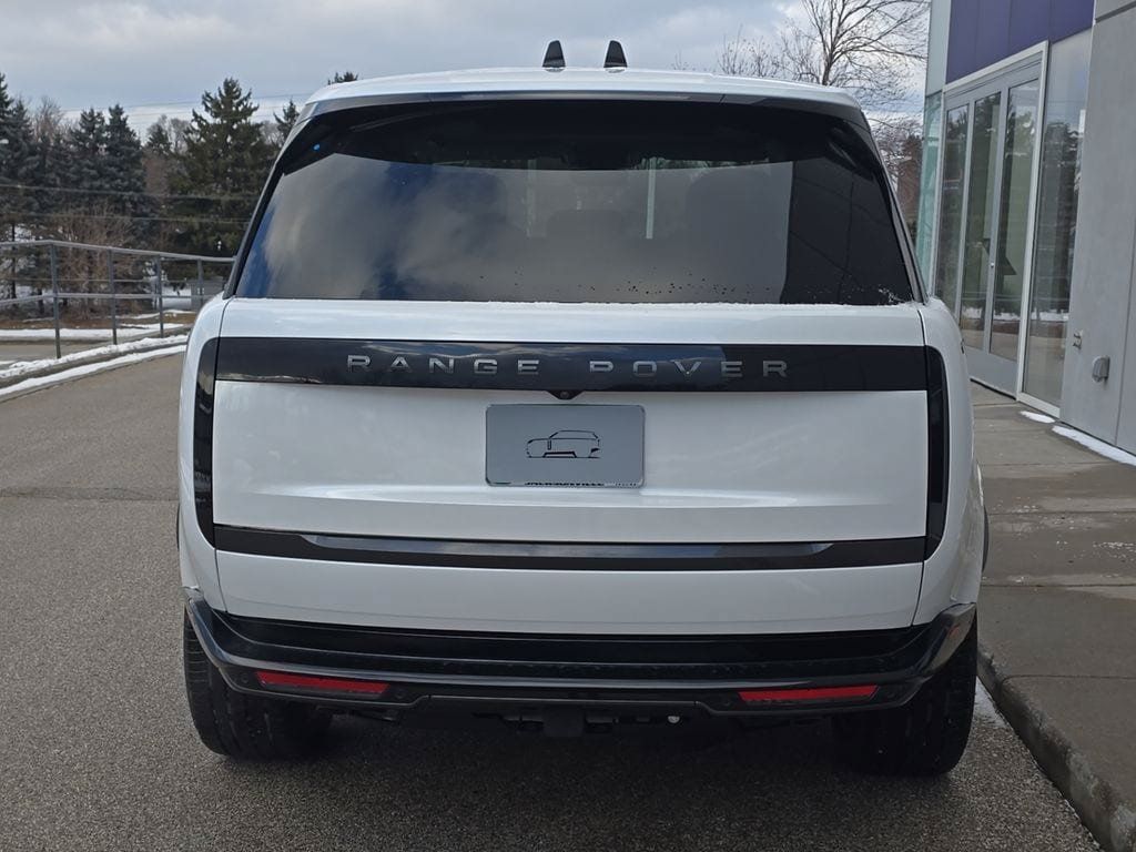 New 2025 Land Rover Range Rover SE AWD/4WD image 4