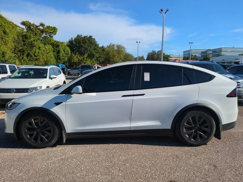 Used 2024 Tesla Model X AWD/4WD image 4