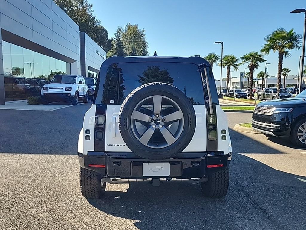 New 2026 Land Rover Defender 110 X-Dynamic SE AWD/4WD image 4