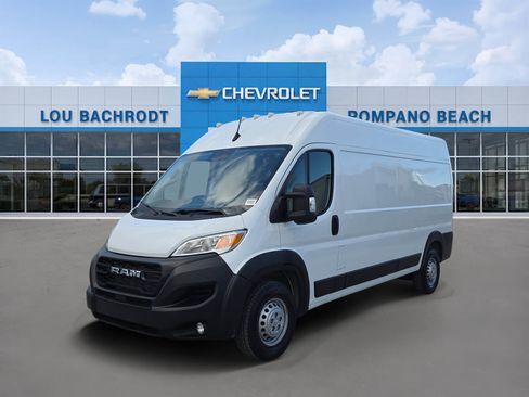 Used 2025 RAM ProMaster 2500 w/ Convenience Group FWD image 3