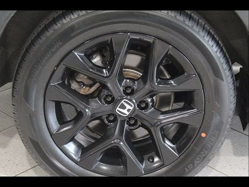 Certified 2025 Honda HR-V Sport image 9