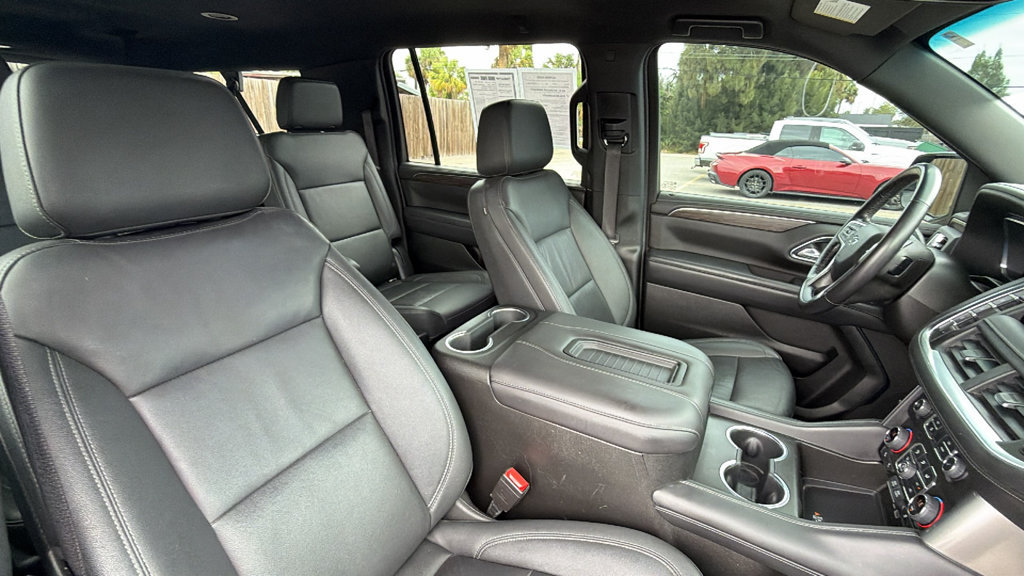 Used 2022 Chevrolet Suburban Z71 w/ Z71 Off-Road Package AWD/4WD image 29