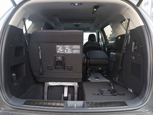 Certified 2025 Kia Carnival SX Prestige FWD image 33