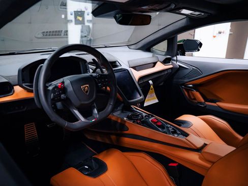 Used 2026 Lamborghini Temerario AWD/4WD image 33