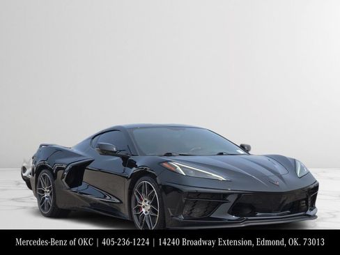 Used 2023 Chevrolet Corvette Stingray Coupe w/ Z51 Performance Package RWD image 3