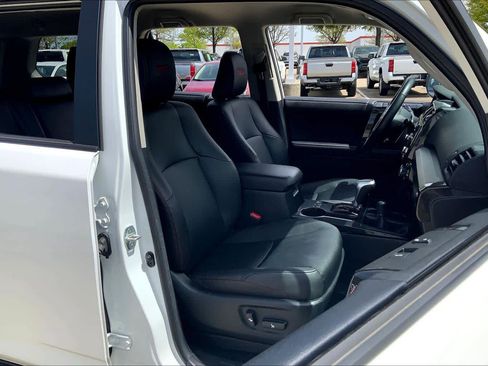 Used 2024 Toyota 4Runner TRD Off-Road Premium AWD/4WD image 9