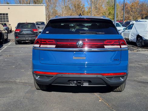 New 2025 Volkswagen Atlas Cross Sport SE image 5