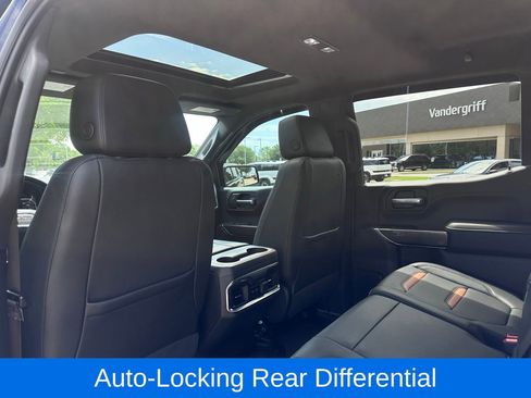 Used 2022 GMC Sierra 1500 AT4 w/ AT4 Premium Package AWD/4WD image 18