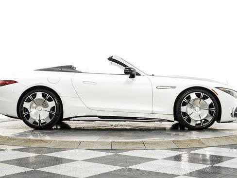 Used 2026 Mercedes-Benz Maybach SL 680 image 52