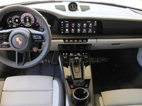 Certified 2025 Porsche 911 Carrera GTS RWD image 19