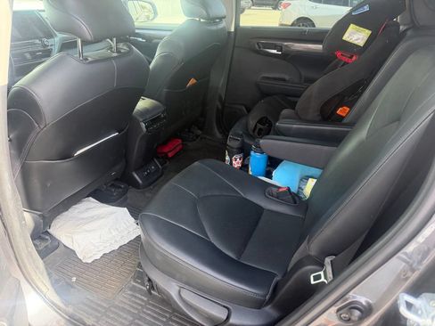 Used 2021 Toyota Highlander Platinum FWD image 9