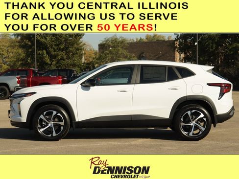 New 2025 Chevrolet Trax RS w/ Sunroof Package image 4