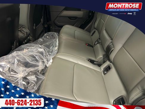 New 2025 Jeep Gladiator Mojave image 22