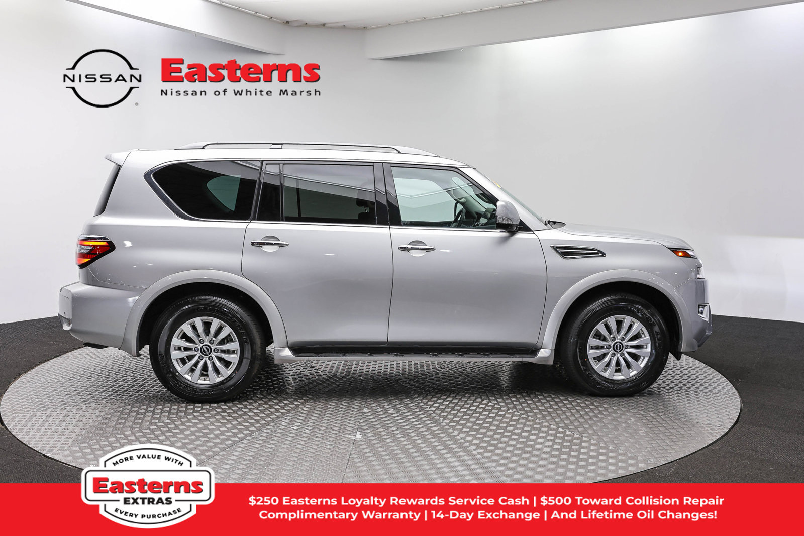 Used 2023 Nissan Armada SV AWD/4WD image 6