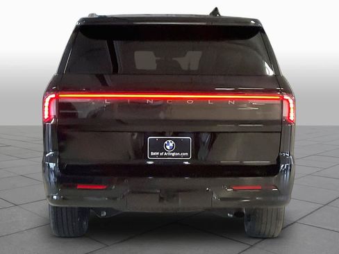 Used 2025 Lincoln Navigator Black Label AWD/4WD image 4